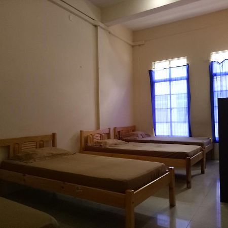 D'Kost Batam Hostel Nagoya Exterior photo