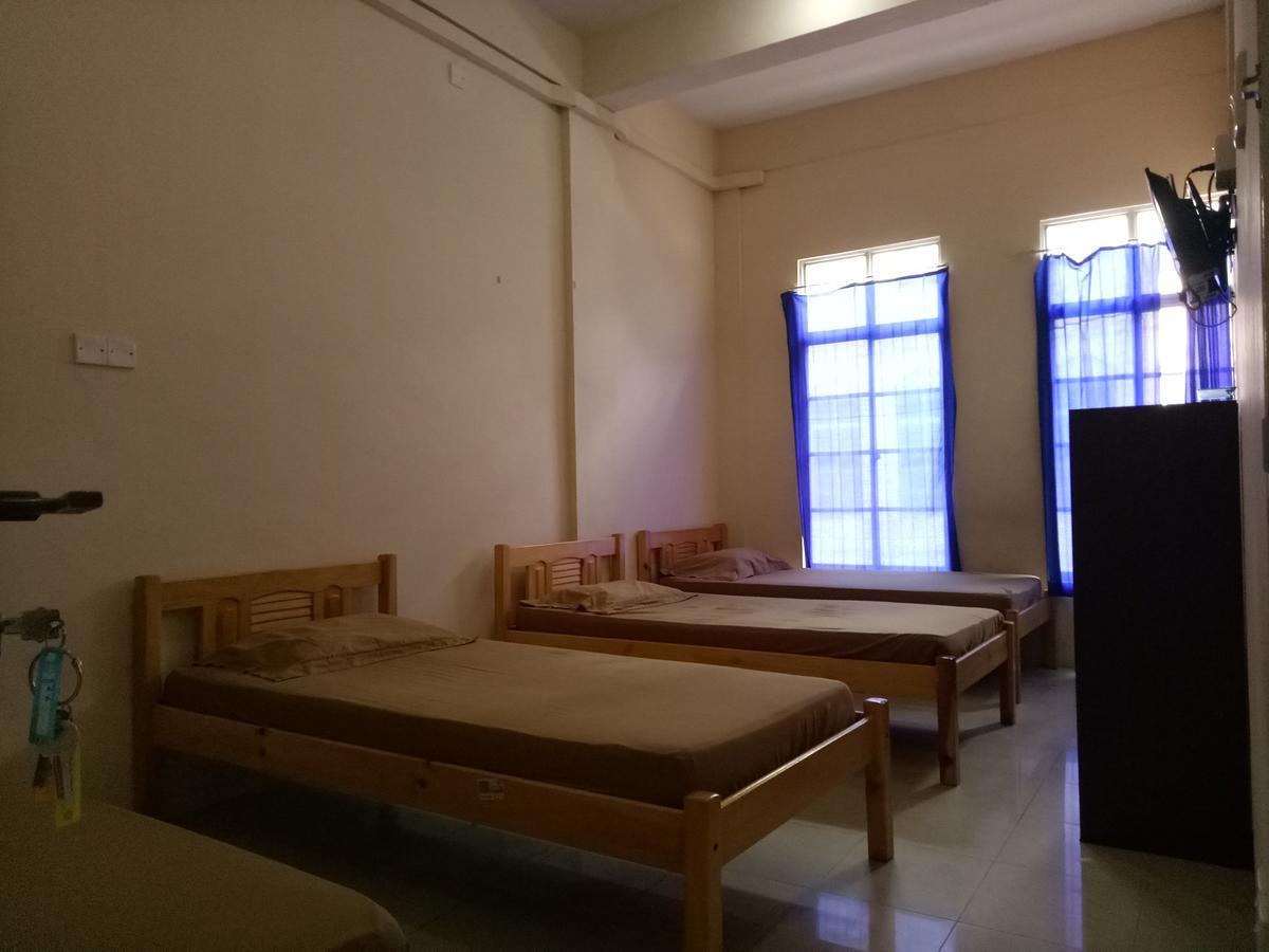 D'Kost Batam Hostel Nagoya Exterior photo